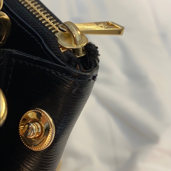 Ralph Lauren Newbury Satchell, black, EUC - Picture 4 of 5